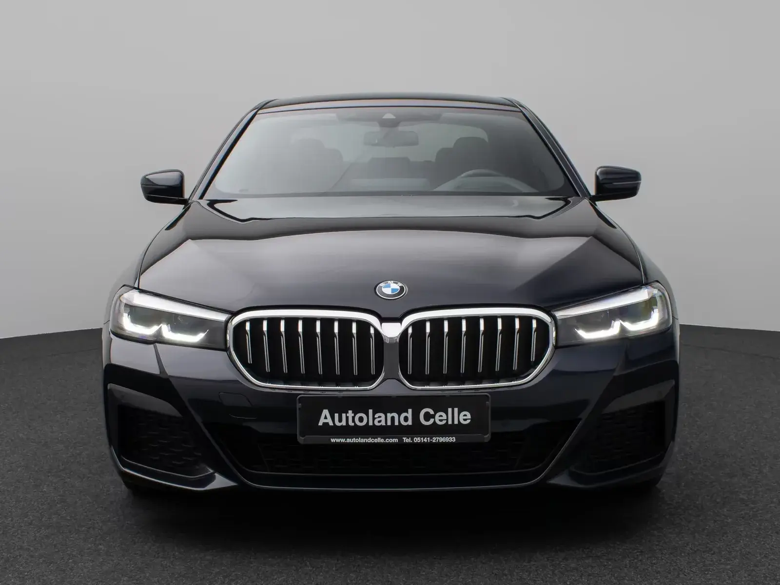 Main__Slider__Photo:BMW 5 Series 06/2022-1
