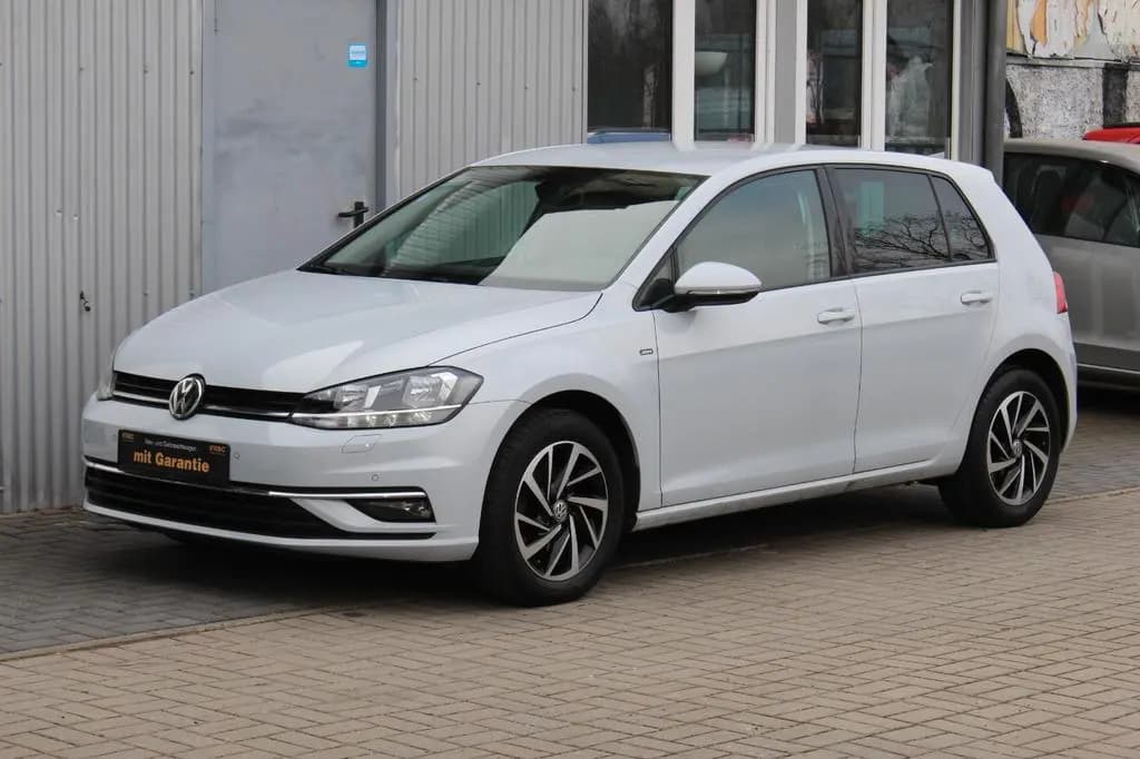 Main__Slider__Photo:Volkswagen Golf VII Lim. Join+Navi+Klimaaut+PDC+1.Hand 04/2018-0
