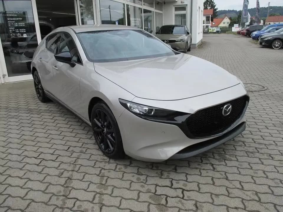 Main__Slider__Photo:Mazda 3 5HB 2.5L e-SKYACTIV G 140 6MT FWD Nagisa 05/2026-0