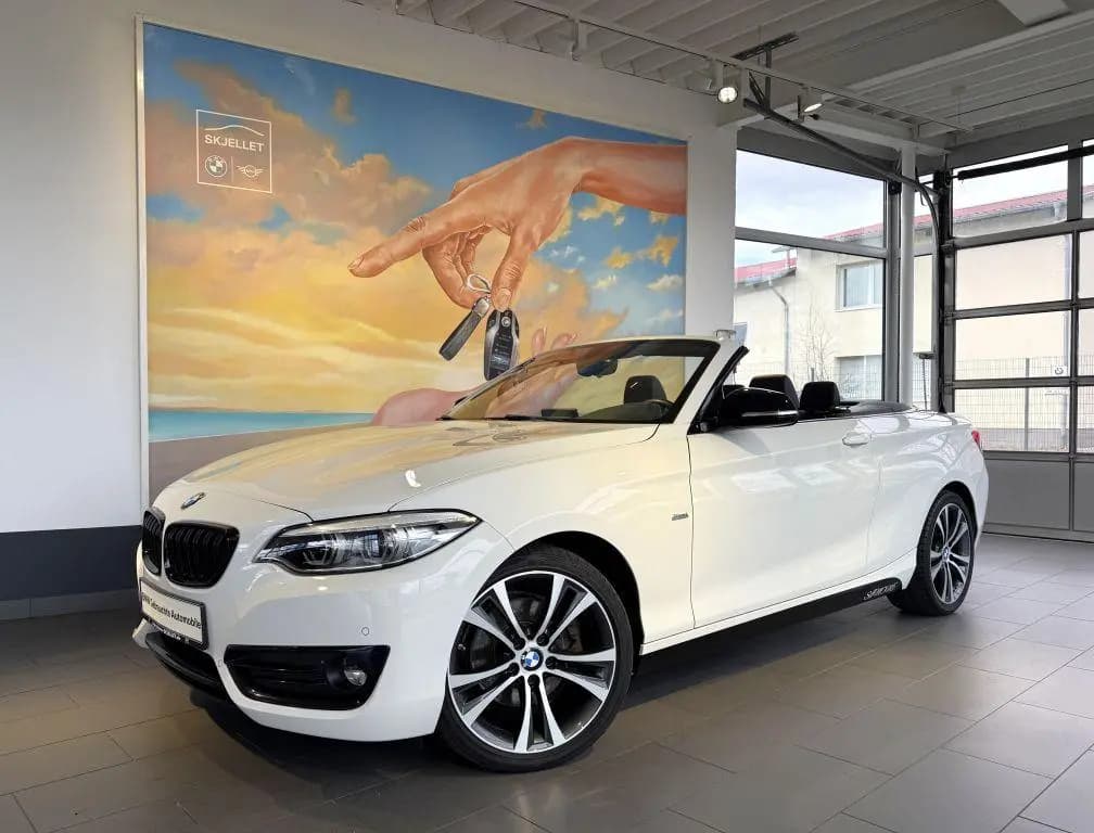 Main__Slider__Photo:BMW 2 Series 220i Cabrio Sport Line KAM+KOMF+LEDer+HARM+DAB+ 01/2018-0