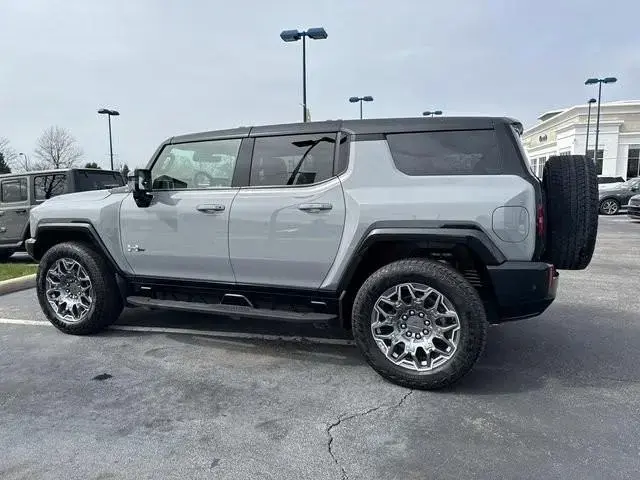 Main__Slider__Photo:GMC Other HUMMER EV 3X SUV  MY25 01/2025-1