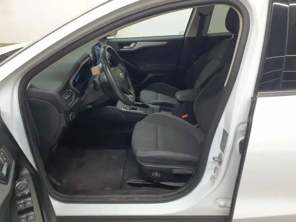 Main__Slider__Photo:Ford Focus Turnier 1.0 EB Aut. COOL&CONNECT 07/2020-1