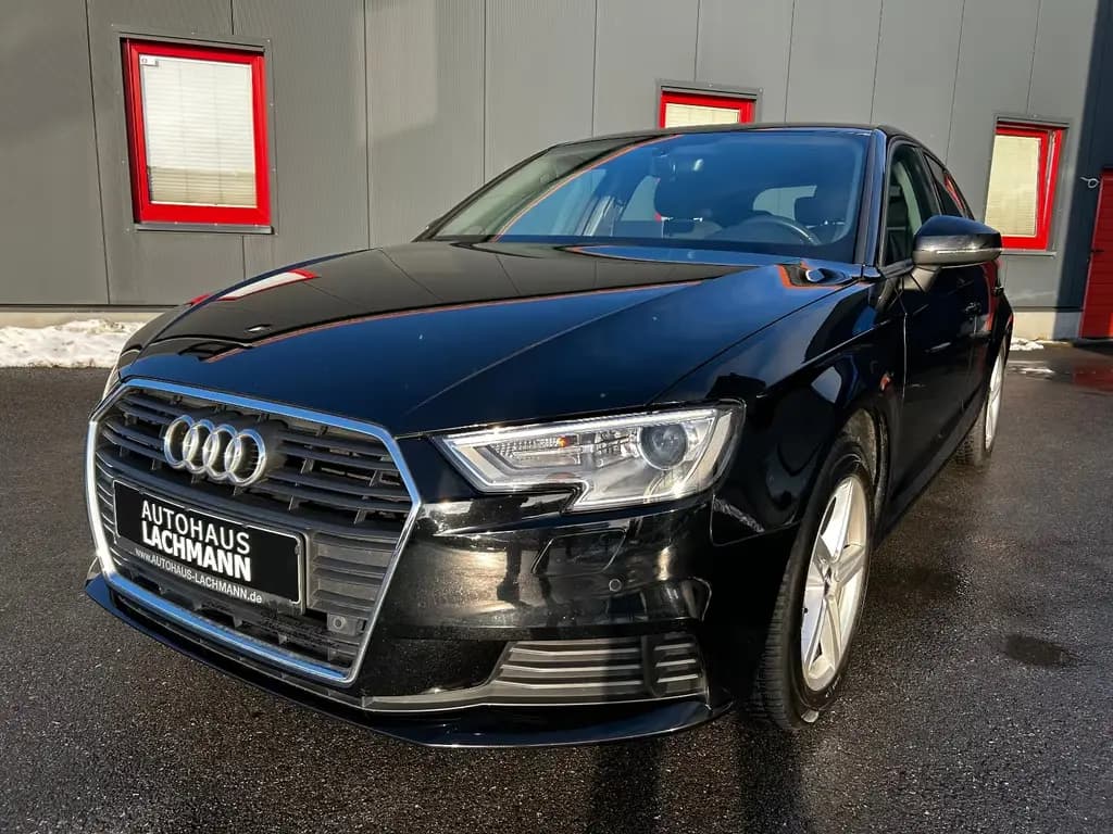Main__Slider__Photo:Audi A3 Sportback 10/2017-0