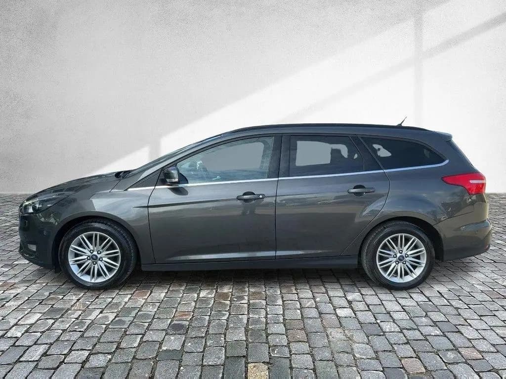 Main__Slider__Photo:Ford Focus Cool & Connect 1.0 EcoBoost+WINTER-PAKET 06/2018-0