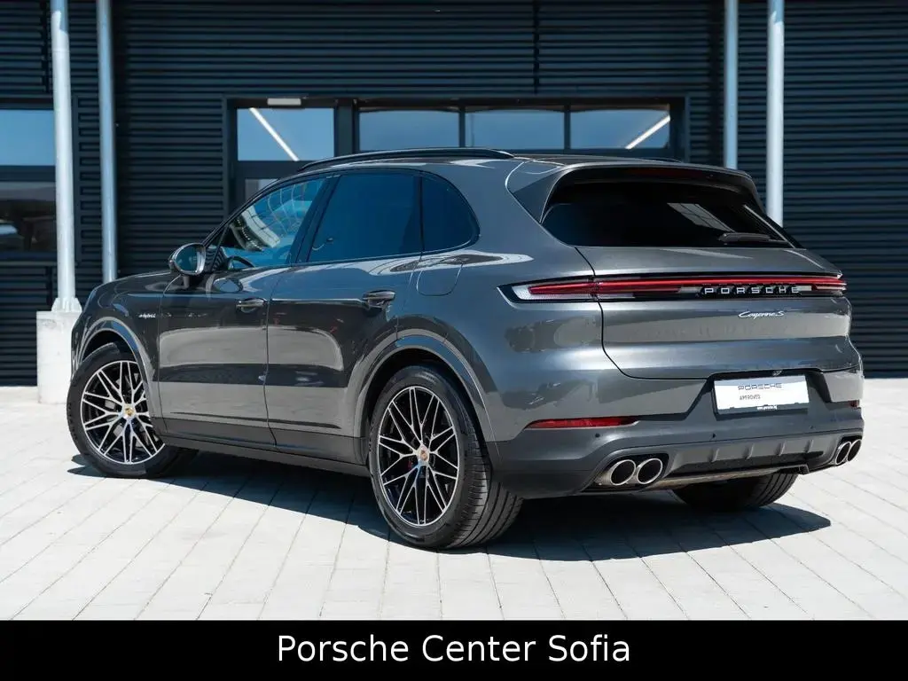 Main__Slider__Photo:Porsche Cayenne S E-Hybrid 03/2024-1