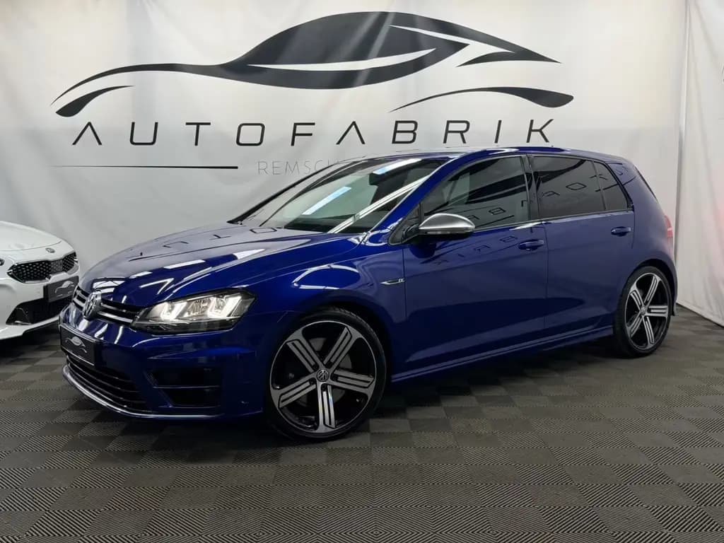 Main__Slider__Photo:Volkswagen Golf VII Lim.*R*4Motion*NO-OPF*R.KAM*SHZ*PDC*DCC 02/2016-0
