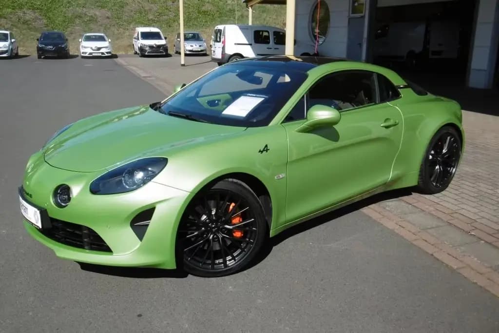 Main__Slider__Photo:Alpine A110 S+Carbondach+RFK+Focal-High-Perform. Sound 05/2024-0