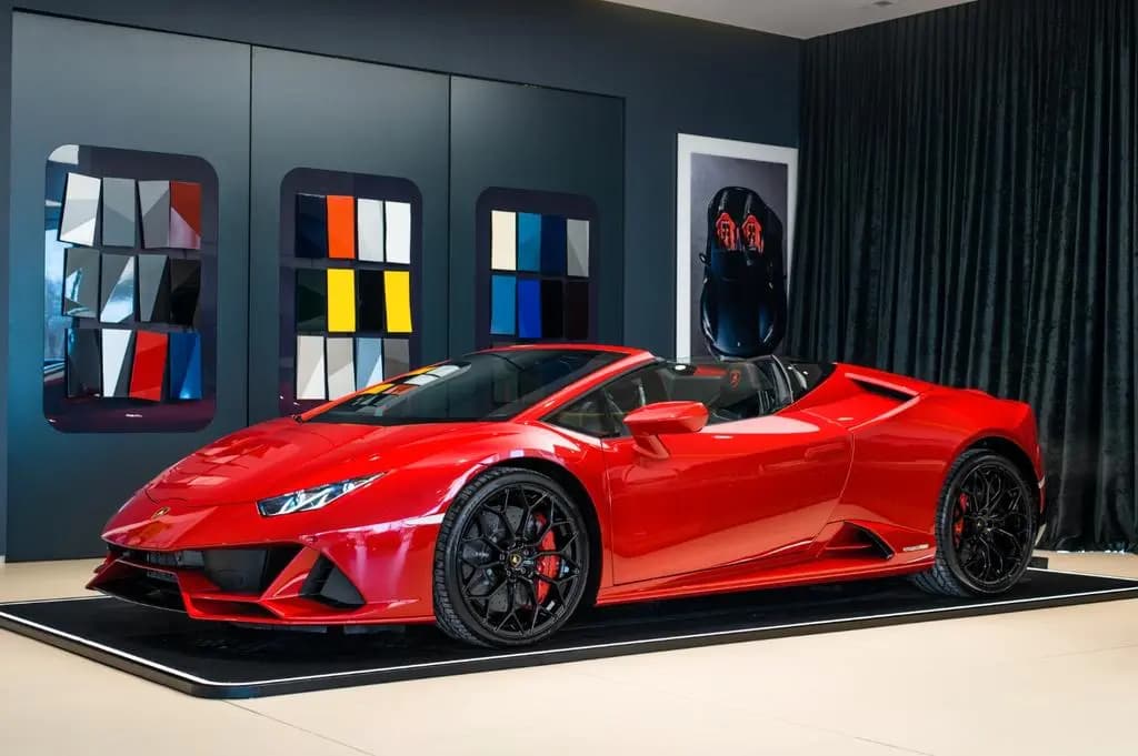 Main__Slider__Photo:Lamborghini Huracán 06/2025-0