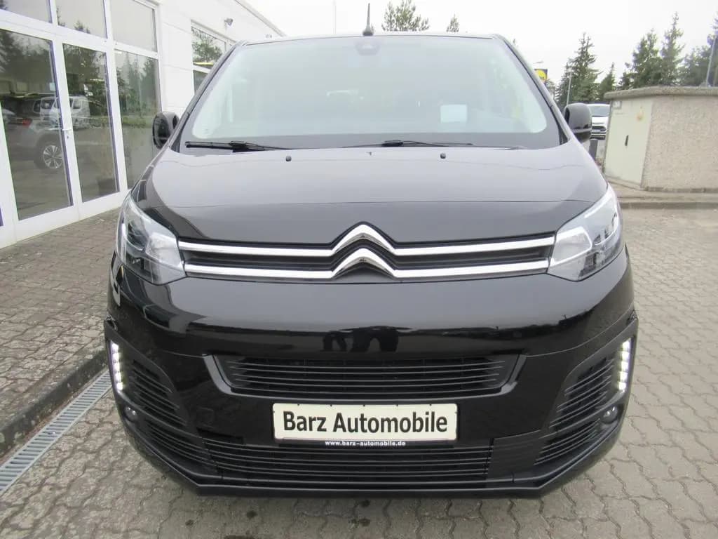 Main__Slider__Photo:Citroën Spacetourer Business Lounge XL Sthzg.+AHK+PanoDa 03/2022-0