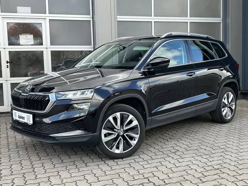 Main__Slider__Photo:Skoda Karoq AHK Shz SmartLink LED Virtual Cockpit 06/2023-0