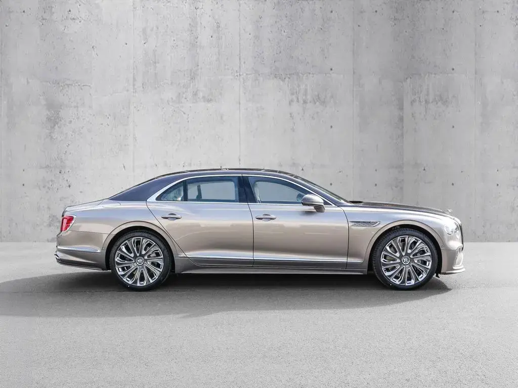 Main__Slider__Photo:Bentley Flying Spur Mulliner Brodgar over Pale Brodgar null-1