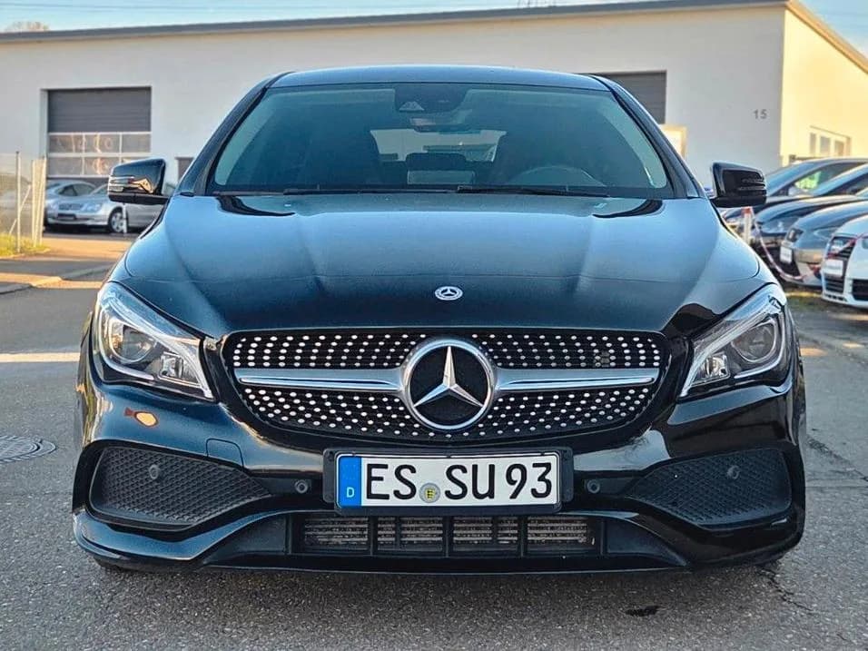 Main__Slider__Photo:Mercedes-Benz CLA-Class 180 Shooting Brake 12/2018-0