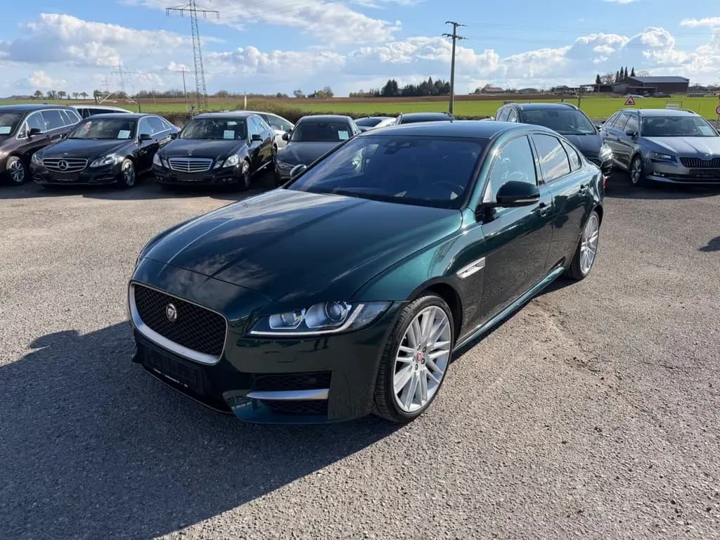 Main__Slider__Photo:Jaguar XF 30d 300PS R-Sport Automatik Matric Head ACC 03/2017-0