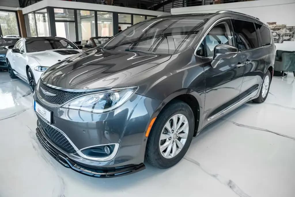 Main__Slider__Photo:Chrysler Pacifica 3,6  TOURING L PLUS 6 SITZE LEDER ACC 07/2018-0