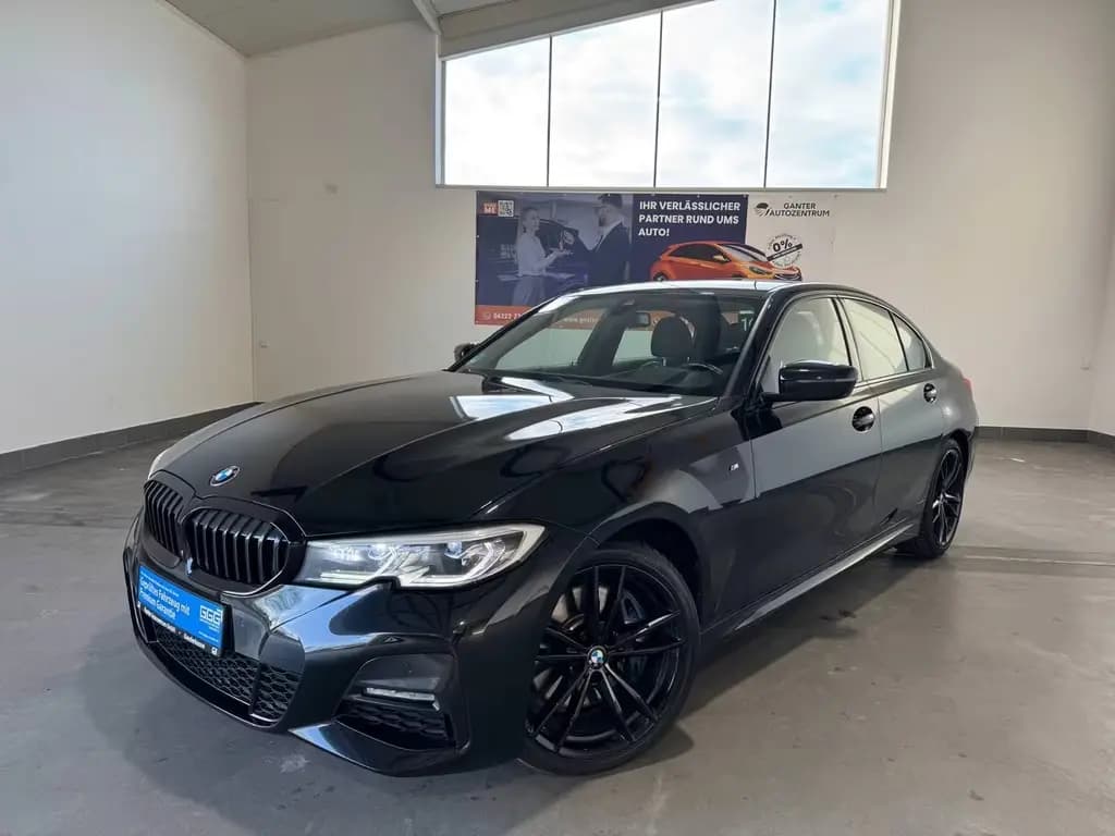 Main__Slider__Photo:BMW 3 Series 330 d xDrive M Sport LEDER+NAVI+KAMERA+HARMANCAR 02/2020-0