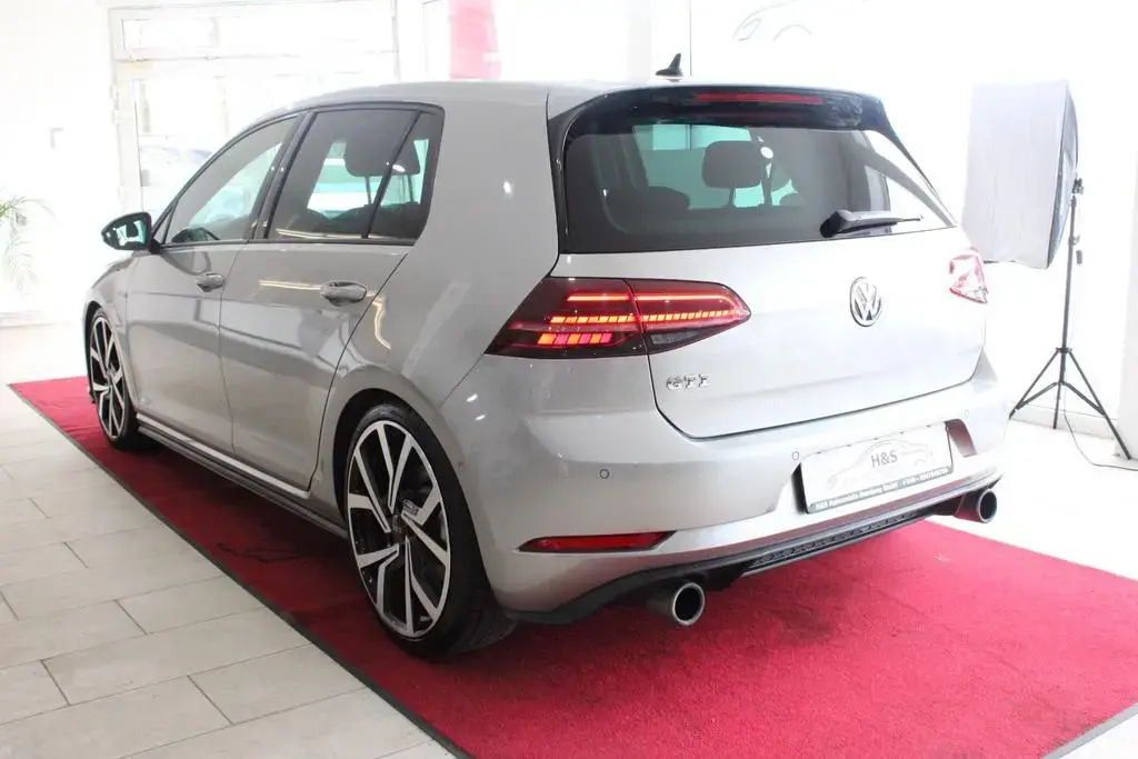 Main__Slider__Photo:Volkswagen Golf VII GTI BMT STANDHEIZUNG 05/2017-1