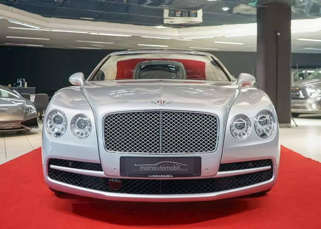 Main__Slider__Photo:Bentley Flying Spur Mulliner v8 ACC Massage FondEntertai 03/2015-0