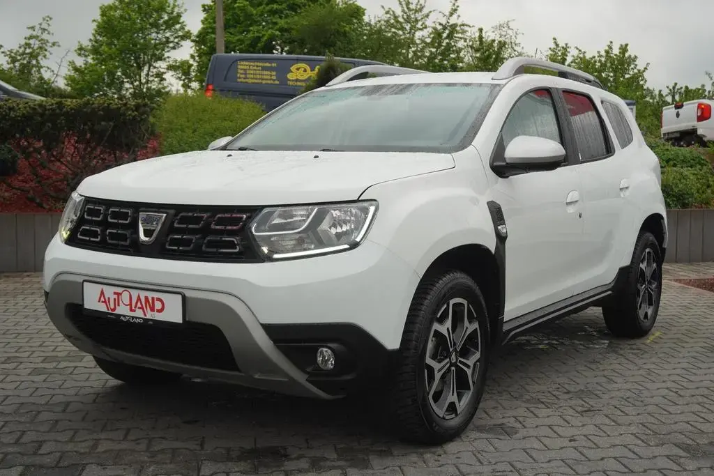 Main__Slider__Photo:Dacia Duster TCe 125 Navi Kamera PDC Freisprechanlage 08/2018-1