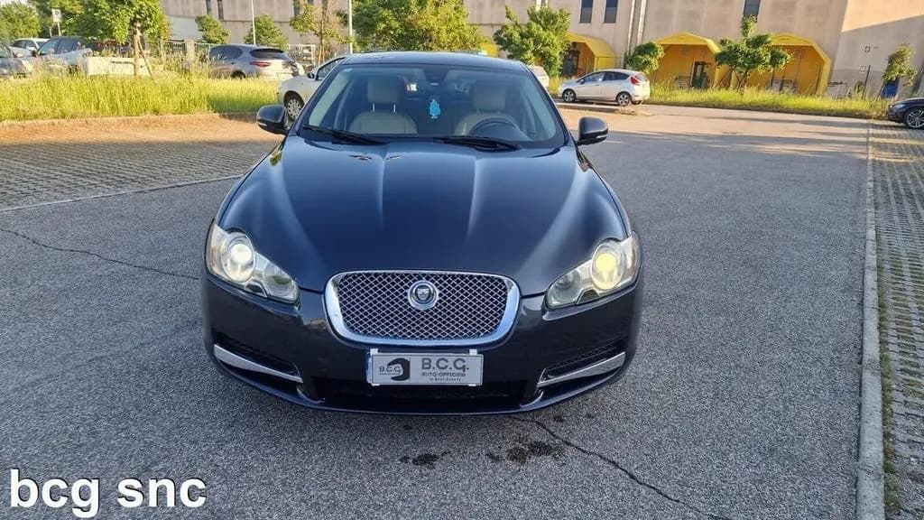 Main__Slider__Photo:Jaguar XF 3.0 DS V6 Premium Luxury 06/2011-0
