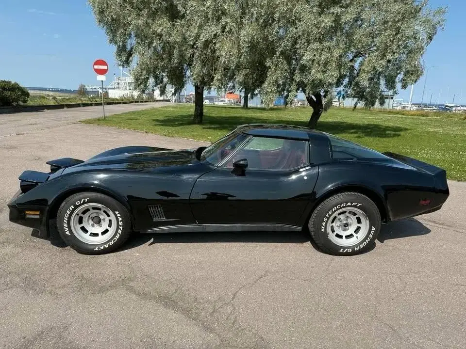 Main__Slider__Photo:Corvette C3 05/1981-1