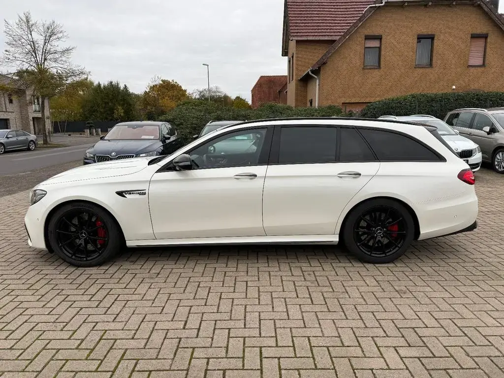 Main__Slider__Photo:Mercedes-Benz E 63 AMG S, Pano, 360°, ACC, Standh., Burmester 03/2018-1