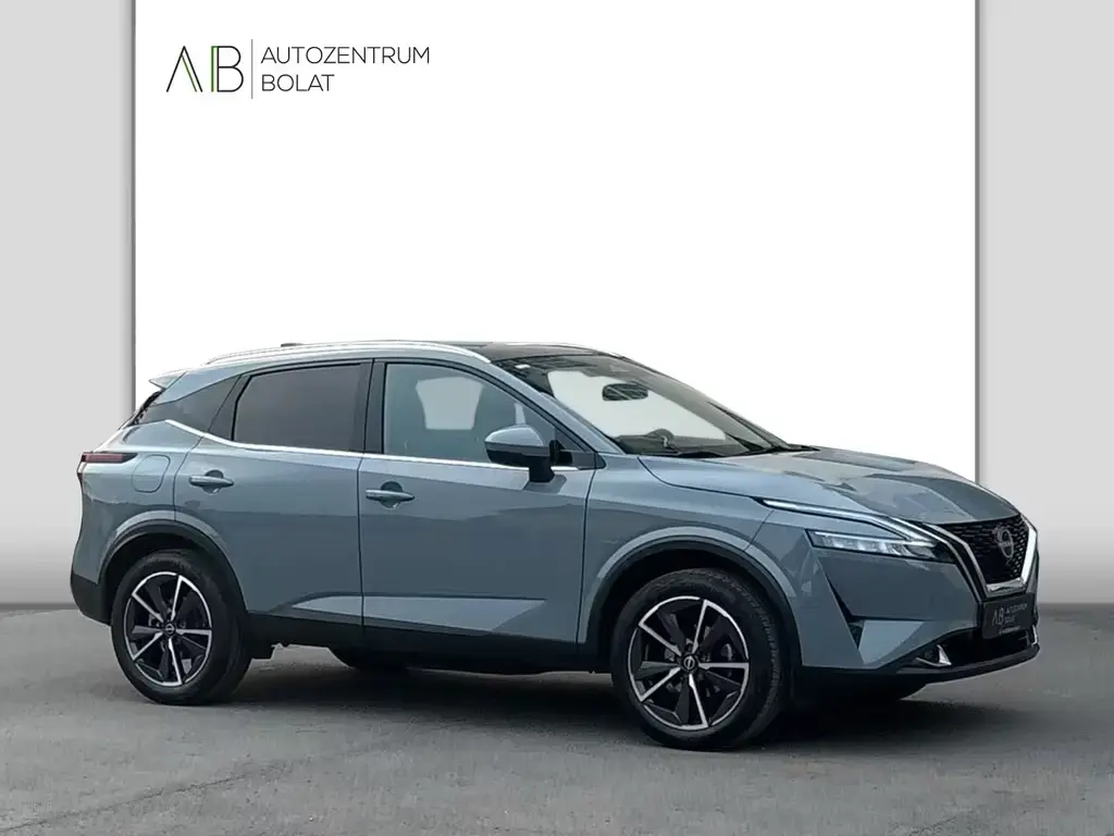 Main__Slider__Photo:Nissan Qashqai Tekna°PANO°HEAD-UP°LED°LEDER° 09/2023-1