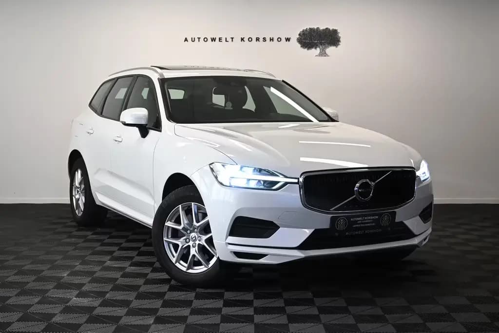 Main__Slider__Photo:Volvo XC60 Momentum 2WD *LED *PDC *PANO *AHK *VIRTUAL 03/2019-0
