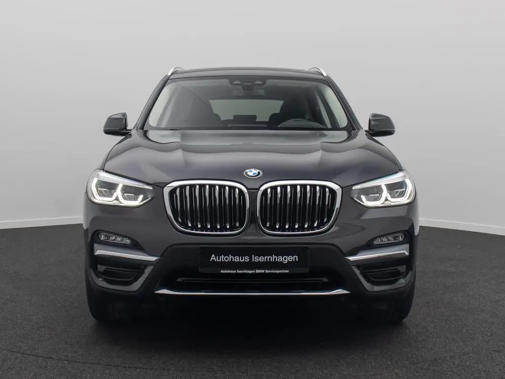 Main__Slider__Photo:BMW X3 xD30i Luxury Line AHK Panorama HUD DAB 21Zoll 04/2019-0