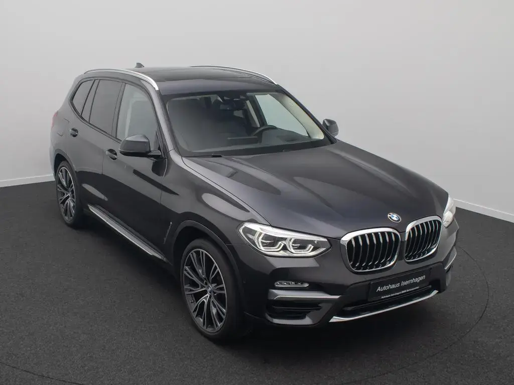 Main__Slider__Photo:BMW X3 xD30i Luxury Line AHK Panorama HUD DAB 21Zoll 04/2019-1