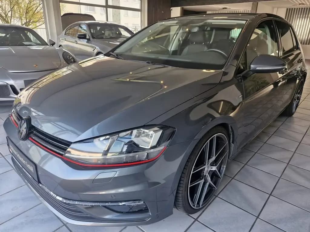 Main__Slider__Photo:Volkswagen Golf VII Join*ACC*H&R*Bastuck*SHZ*19Zoll* 03/2019-0
