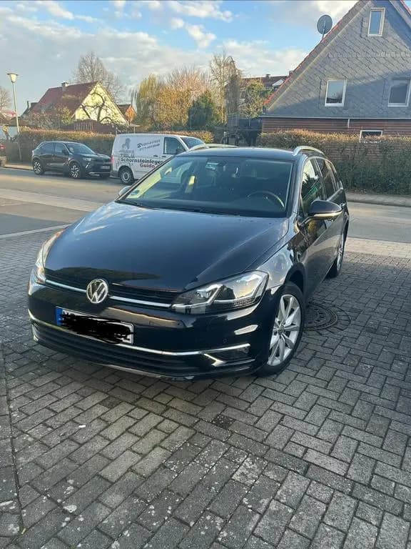 Main__Slider__Photo:Volkswagen Golf 1.5 TSI ACT OPF DSG UNITED Variant UNITED 02/2020-0