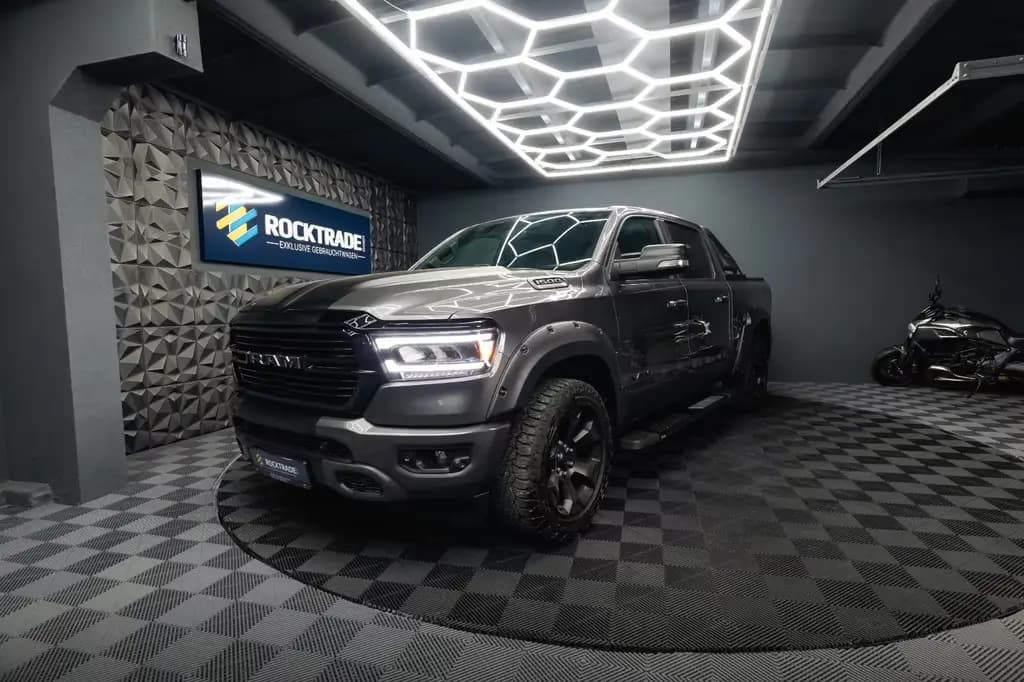 Main__Slider__Photo:Dodge RAM 5.7 V8 HEMI 4x4 OFFROAD NIGHT-Edition LED 07/2021-0