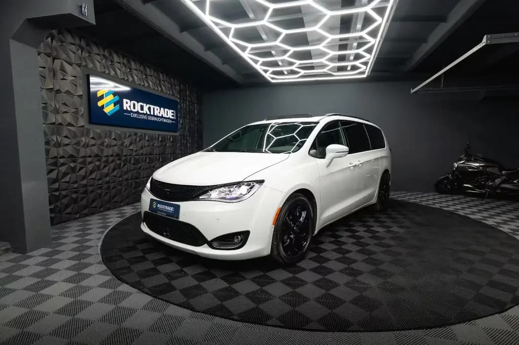Main__Slider__Photo:Chrysler Pacifica 3.6 V6 LIMITED Night *Pano*CarPlay*ACC 07/2019-0