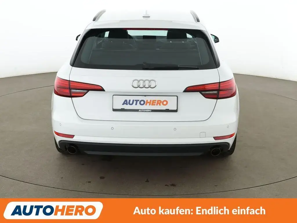Main__Slider__Photo:Audi A4 2.0 TFSI Ultra*NAVI*TEMPO*PDC*SHZ*ALU*KLIMA* 04/2017-1
