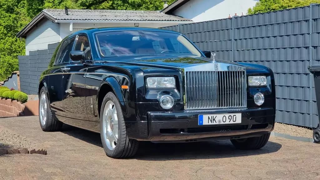 Main__Slider__Photo:Rolls-Royce Phantom - SWB - Original Paint - Collector Piece 05/2007-0