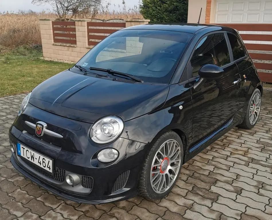 Main__Slider__Photo:Abarth 595 Turismo 1.4 T-Jet 16V 595 Turismo Turismo 02/2016-0