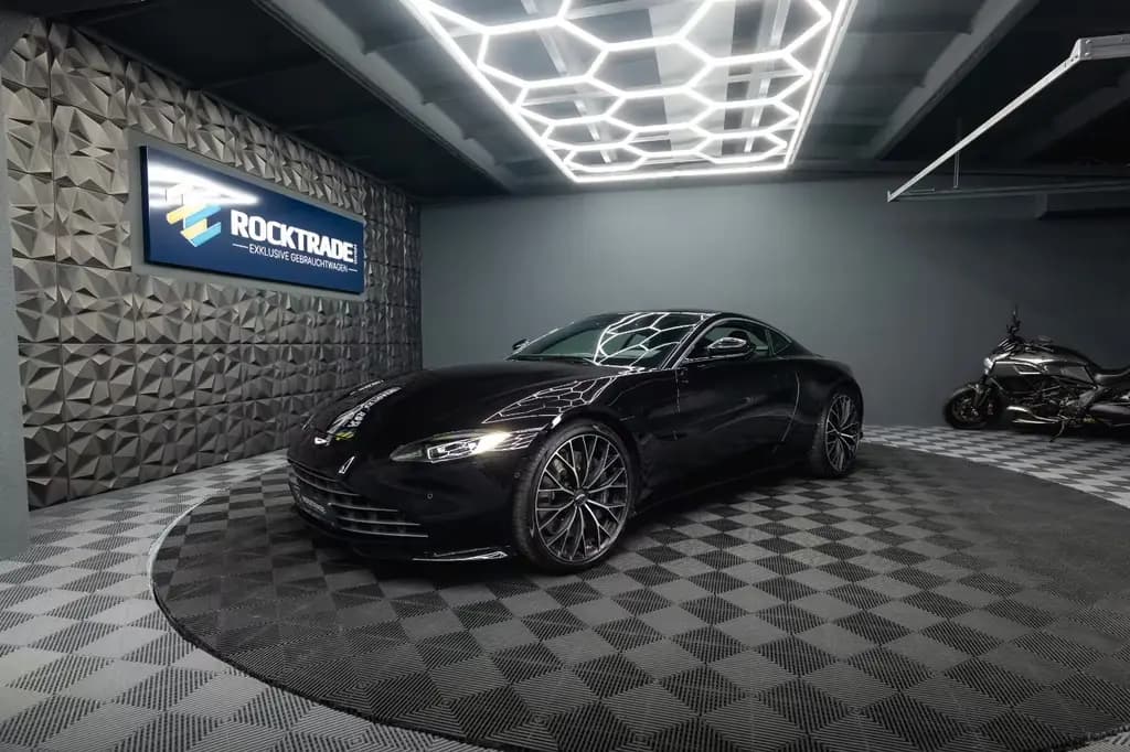 Main__Slider__Photo:Aston Martin V8 Vantage 4.0 V8 DB11 Coupe *1.Hand*360*Memory* 02/2023-0
