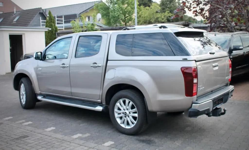 Main__Slider__Photo:Isuzu D-Max Double HardTop Cab 4WD Aut. Leder Navi 10/2016-0