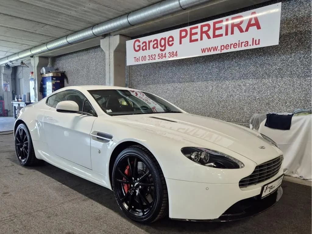 Main__Slider__Photo:Aston Martin V8 Vantage EUROPA CARBON CUIR NAVI 03/2013-0