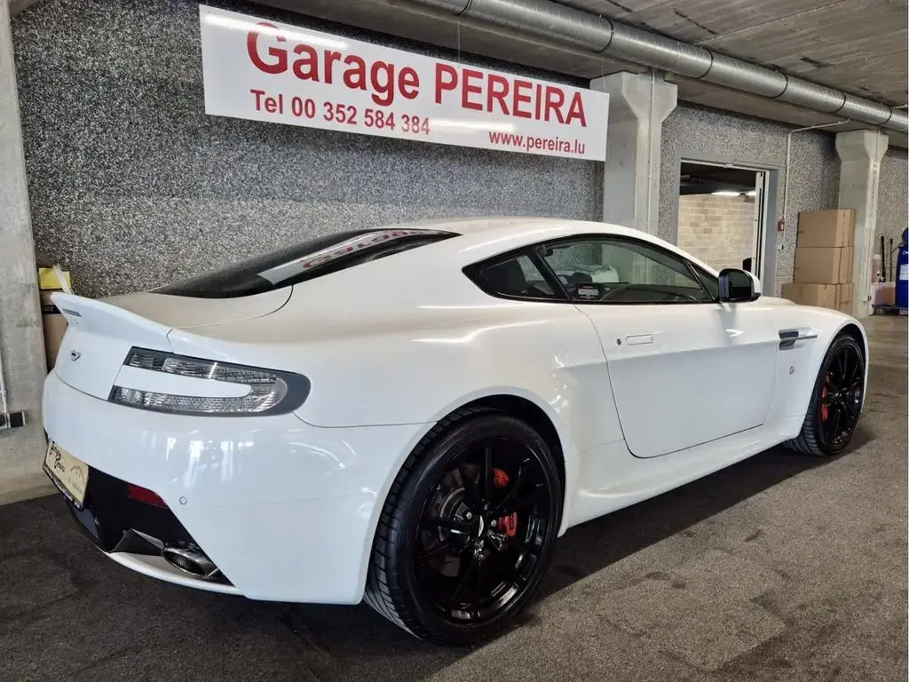 Main__Slider__Photo:Aston Martin V8 Vantage EUROPA CARBON CUIR NAVI 03/2013-1