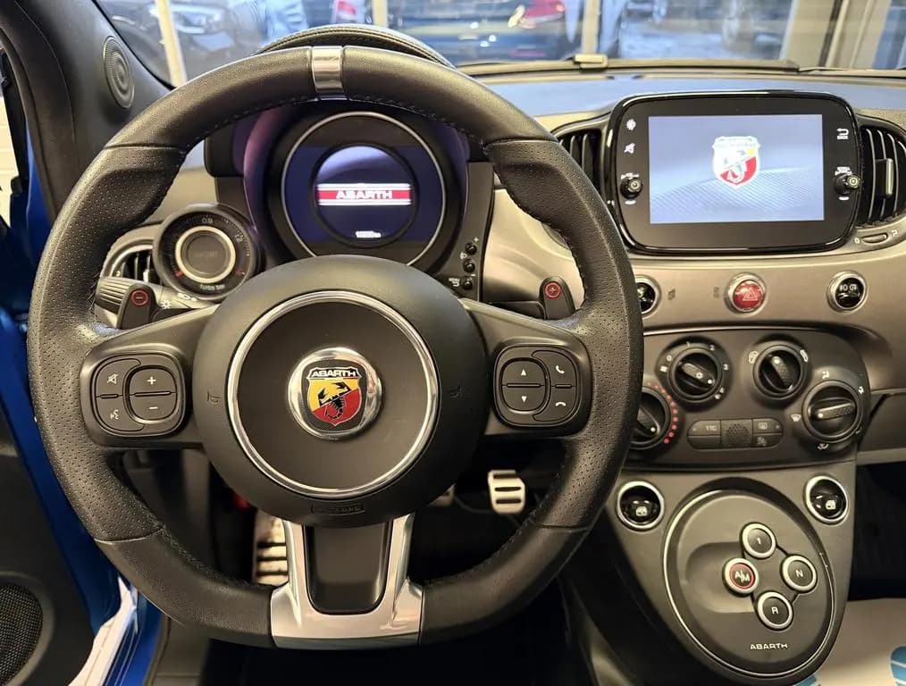 Main__Slider__Photo:Abarth 500 Cabrio AUTOM KLIMA APPLECARPLAY PDC 03/2023-0
