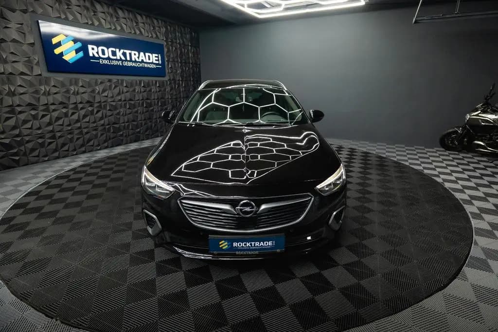 Main__Slider__Photo:Opel Insignia B Sports Tourer GSi 4x4 *ACC*LED*HU*DAB 01/2018-0