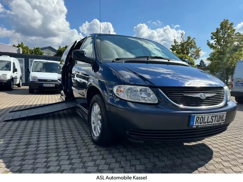 Main__Slider__Photo:Chrysler Voyager 3.8 V6 Rollstuhlrampe Automatik Klima 02/2003-0