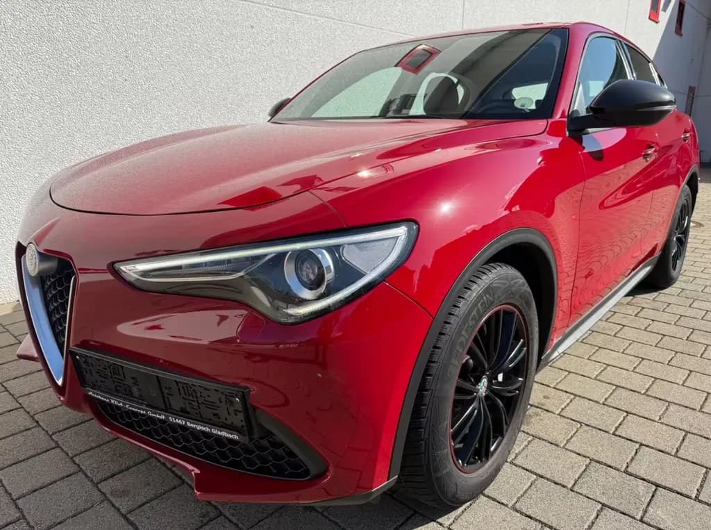 Main__Slider__Photo:Alfa Romeo Stelvio Super Aut.Leder,Xenon,Temp,Navi,Ahk,Eur6 06/2018-0