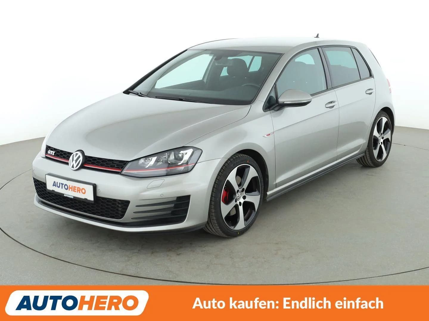 Main__Slider__Photo:Volkswagen Golf 06/2015-0