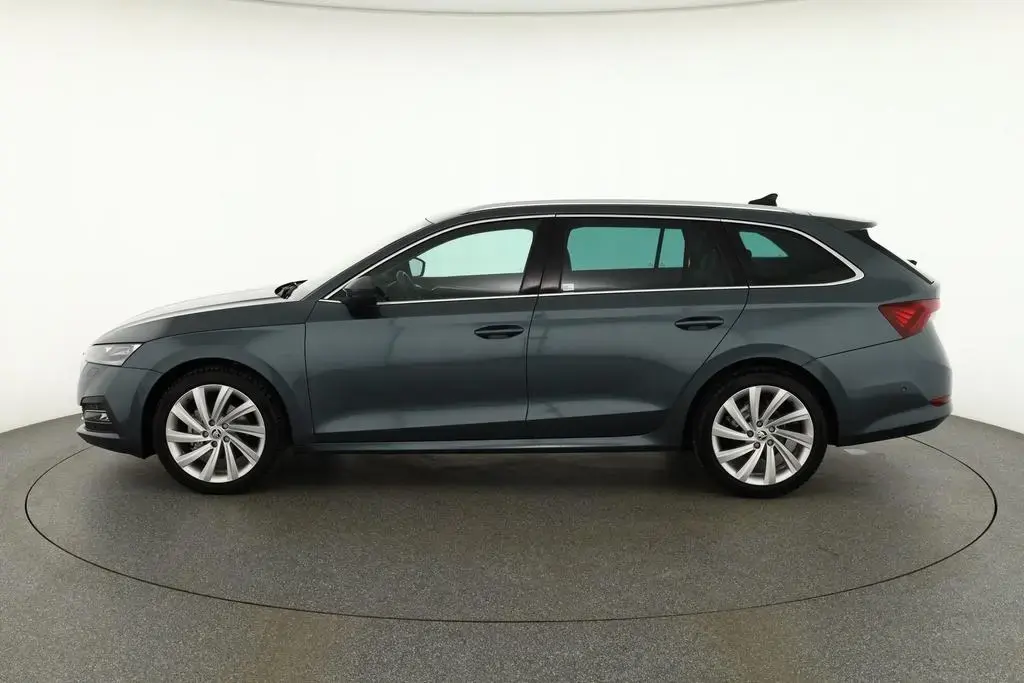 Main__Slider__Photo:Skoda Octavia Combi 1.5 TSI Style LED Navi Alcantara 06/2020-1