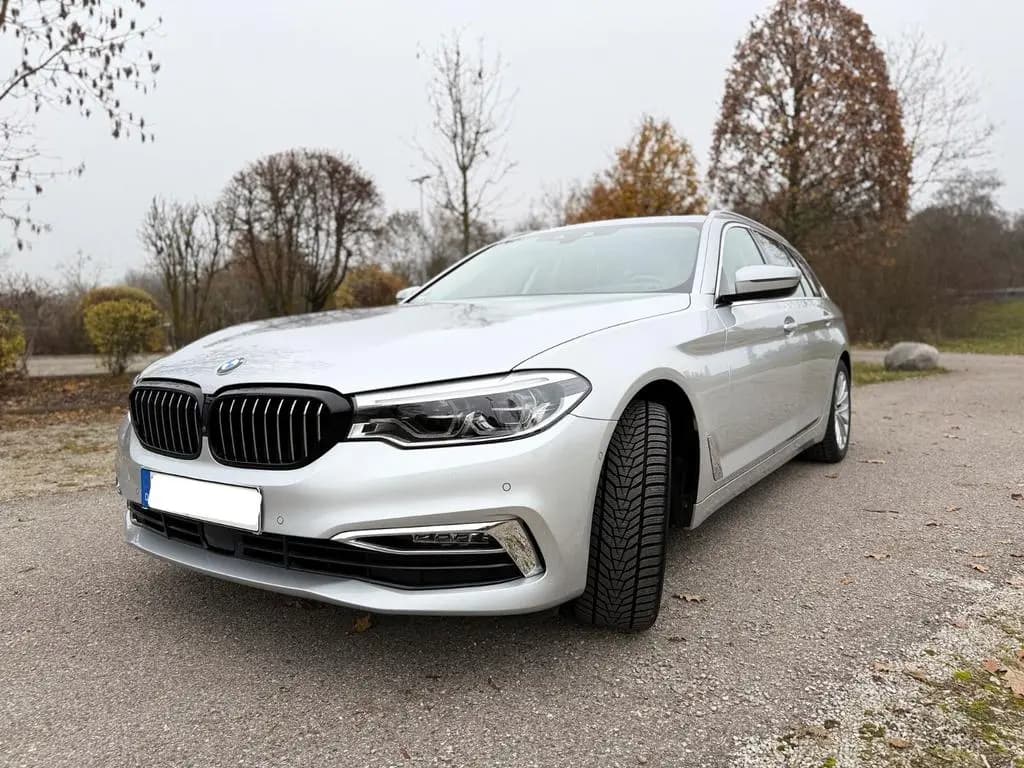 Main__Slider__Photo:BMW 5 Series 520d Touring Luxury Line 01/2020-0