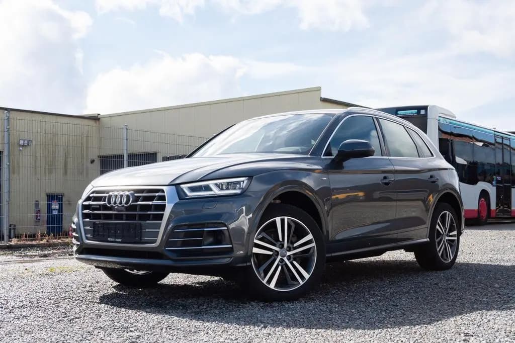 Main__Slider__Photo:Audi Q5 quattro sport 3x S-Line 02/2018-0