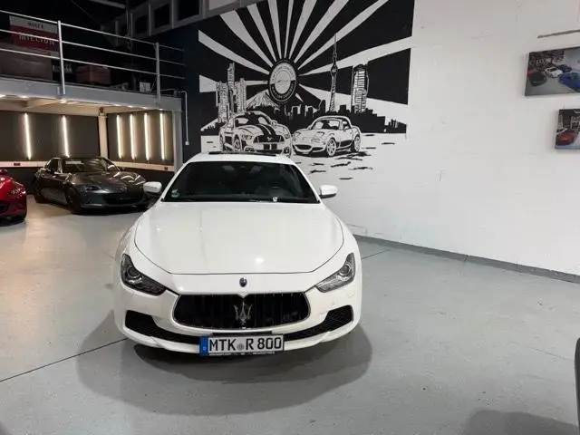 Main__Slider__Photo:Maserati Ghibli /2.Hand / 134tkm/3.0L/Tüv neu 09/2016-1
