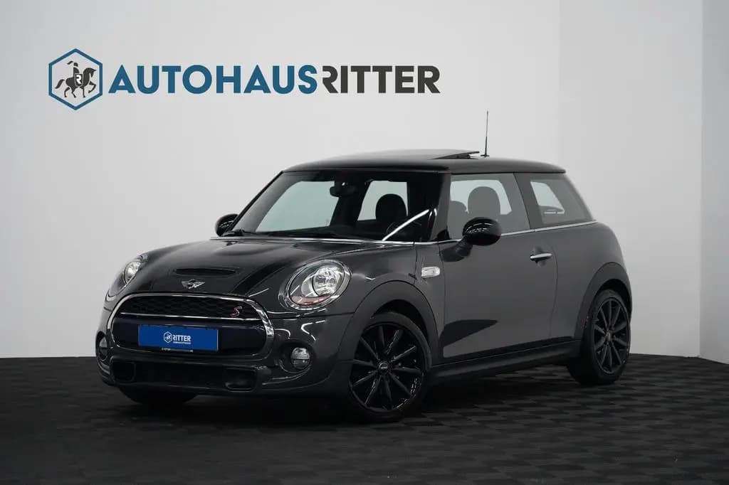 Main__Slider__Photo:MINI Cooper S Panorama-Schiebedach PDC SHZ 03/2017-0